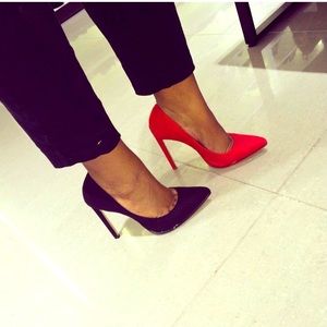 Red Aldo Pump
